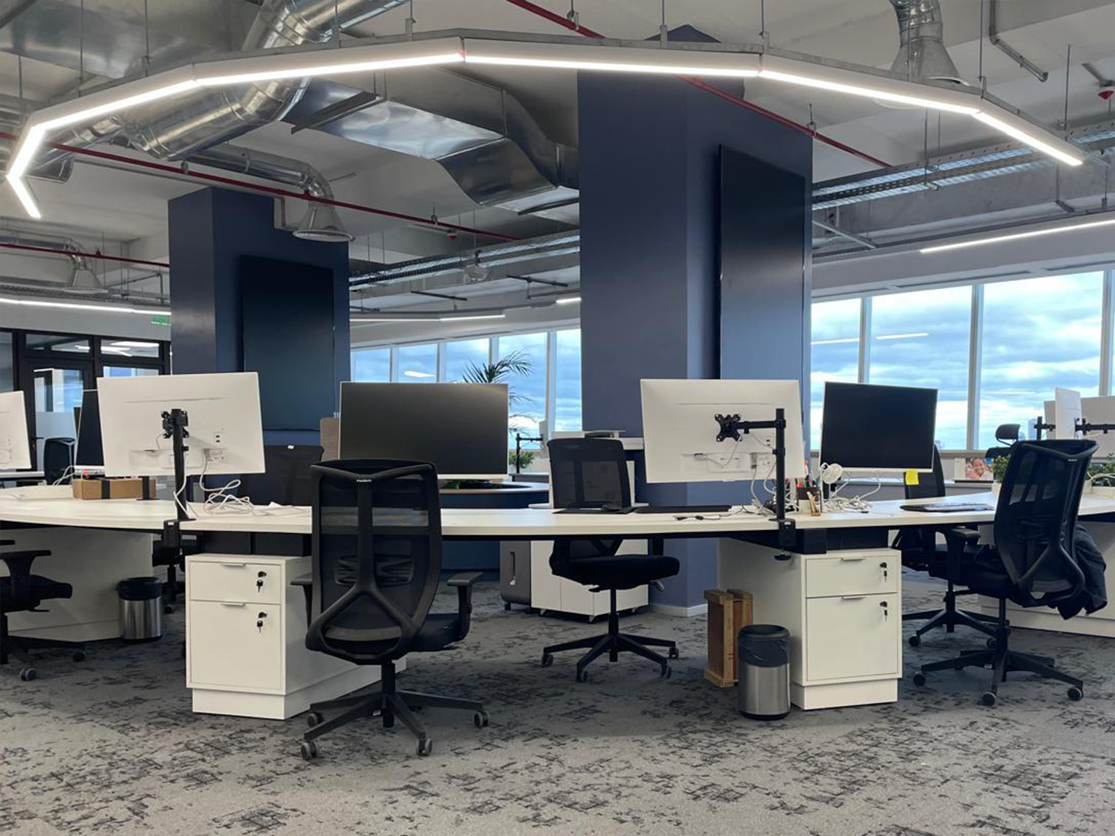 Planta de trabajo para oficina ejecutiva